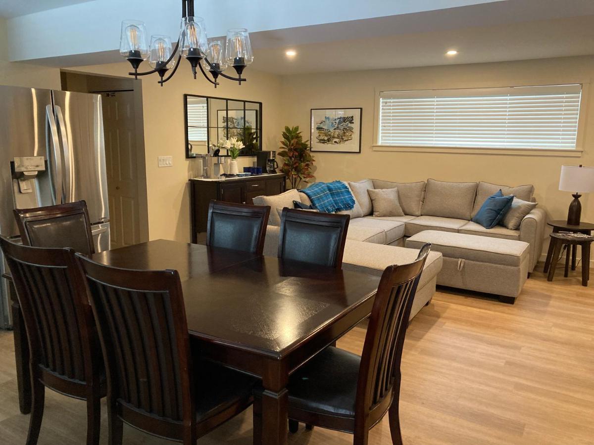 Bright Poolside Walkout Two Bedroom Basement Suite In The Okanagan Penticton Buitenkant foto