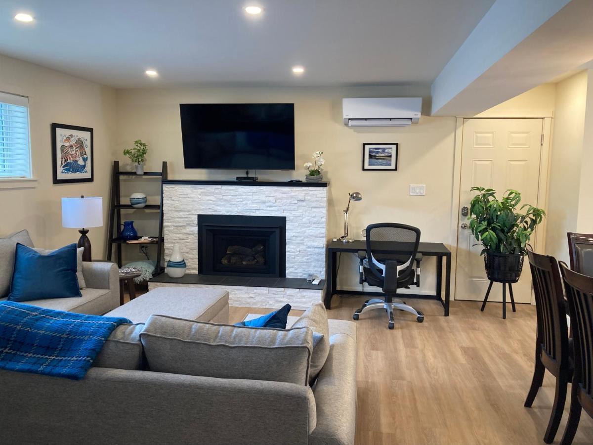 Bright Poolside Walkout Two Bedroom Basement Suite In The Okanagan Penticton Buitenkant foto