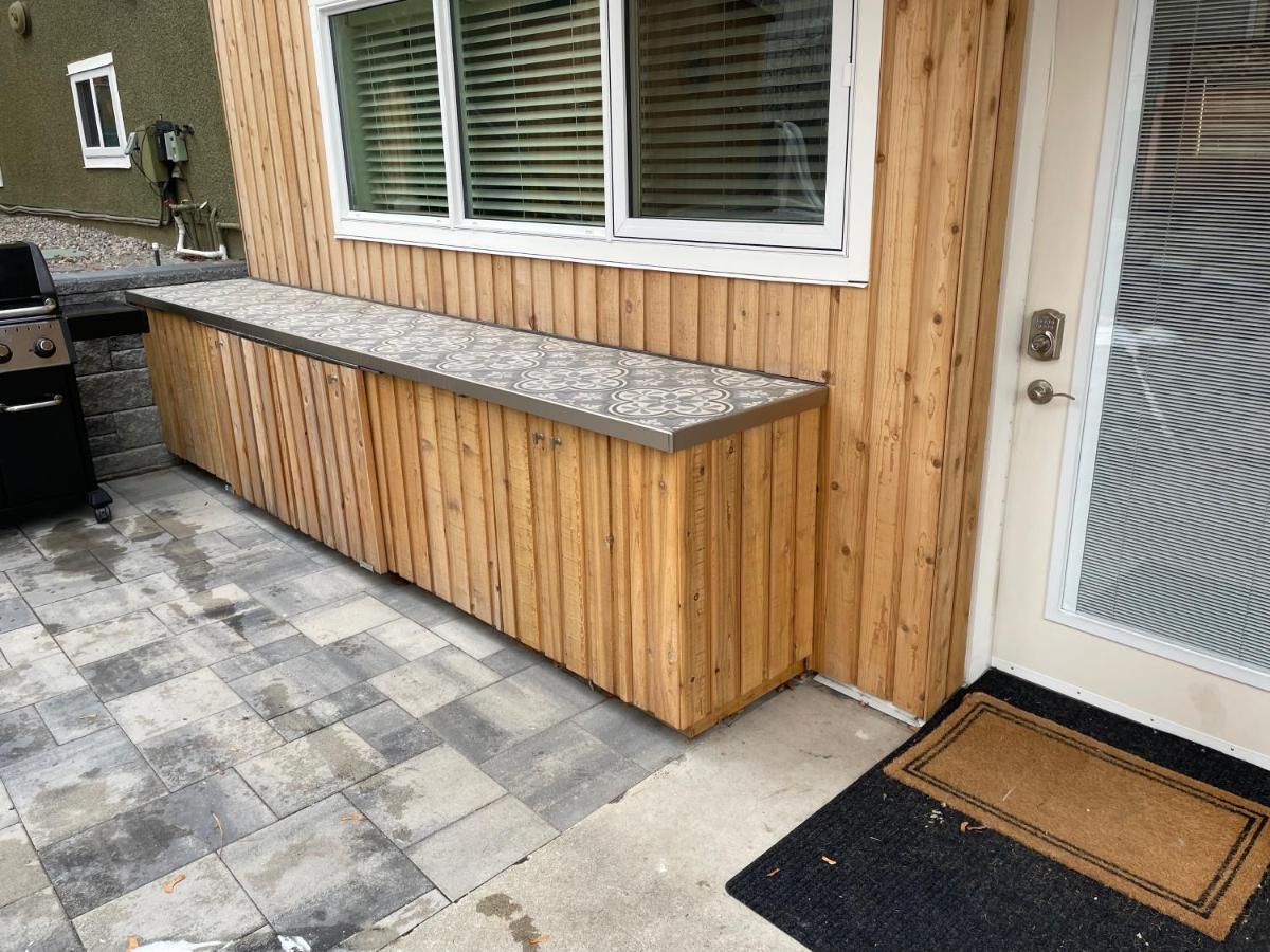 Bright Poolside Walkout Two Bedroom Basement Suite In The Okanagan Penticton Buitenkant foto